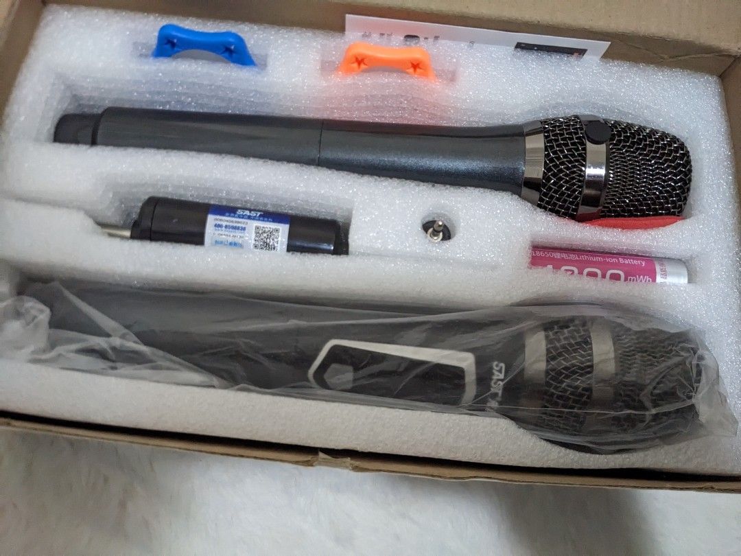 SAST Professional Wireless Microphone System477763522874593281