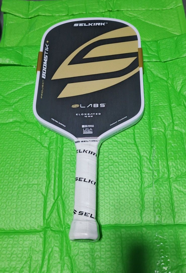 Selkirk boom stick pickle paddle (Category: Racket and Ball Sports) located in Manila. Submitted by jzenroz (Listing ID 1442827364, Image 2). Description: for sale BRANDNEW pickleball paddle Selkirk BOOMSTICK paddle Vietnam made OEM paddles carbon surface 1,600 pesos only fixed price na kung tatawad HANAP na lang po kau iba pick up only Ladislao Diwa Elementary school caridad cavite city cop lalamove PABOOK kau pass muna sa shipping at Wala time.