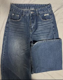 (Category: ) located in . Submitted by felookie (Listing ID 1442843394, Image 1). Description: .