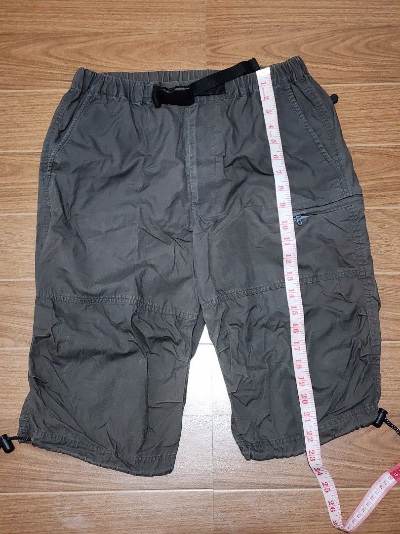 SHIPS Cargo Shorts Size S (Category: Shorts) located in Meycauayan. Submitted by MP_Shop (Listing ID 1442844886, Image 2). Description: Size: 30W x 23L inches Good Condition Color rate: 8.5/10 + sf Loc: Meycauayan Bulacan Courier: J&T Mop: Gcash.