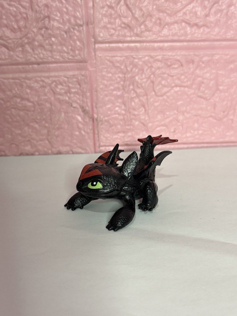 Spin Master DreamWorks Dragons Mini Racing Toothless (Category: Figurines & Statues) located in Quezon City. Submitted by pinkyswearshop (Listing ID 1442827739, Image 2). Description: .