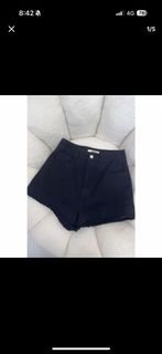 (Category: ) located in . Submitted by roar_closet (Listing ID 1442858227, Image 1). Description: .