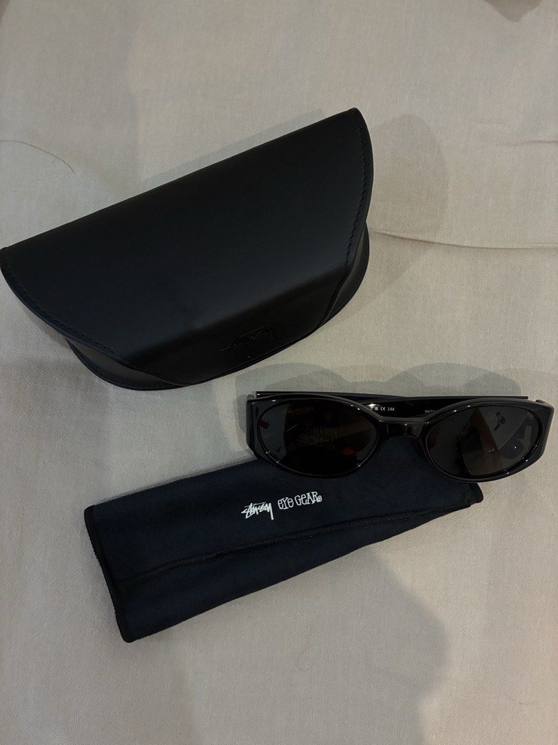 由 inmynoon (刊登 ID 1442771497，圖片 2) 提交，位於 台中市 (Taichung) 的 Stussy Luna sunglasses (類別：墨鏡、眼鏡)，說明：京都 stussy購入,少戴極新。