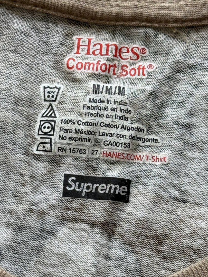 Supreme x Hanes Realtree Tee (Category: Tshirts & Polo Shirts ) located in Quezon City. Submitted by daddysource (Listing ID 1442845285, Image 3). Description: Supreme x Hanes Realtree Tee Medium | Excellent ₱1,800.