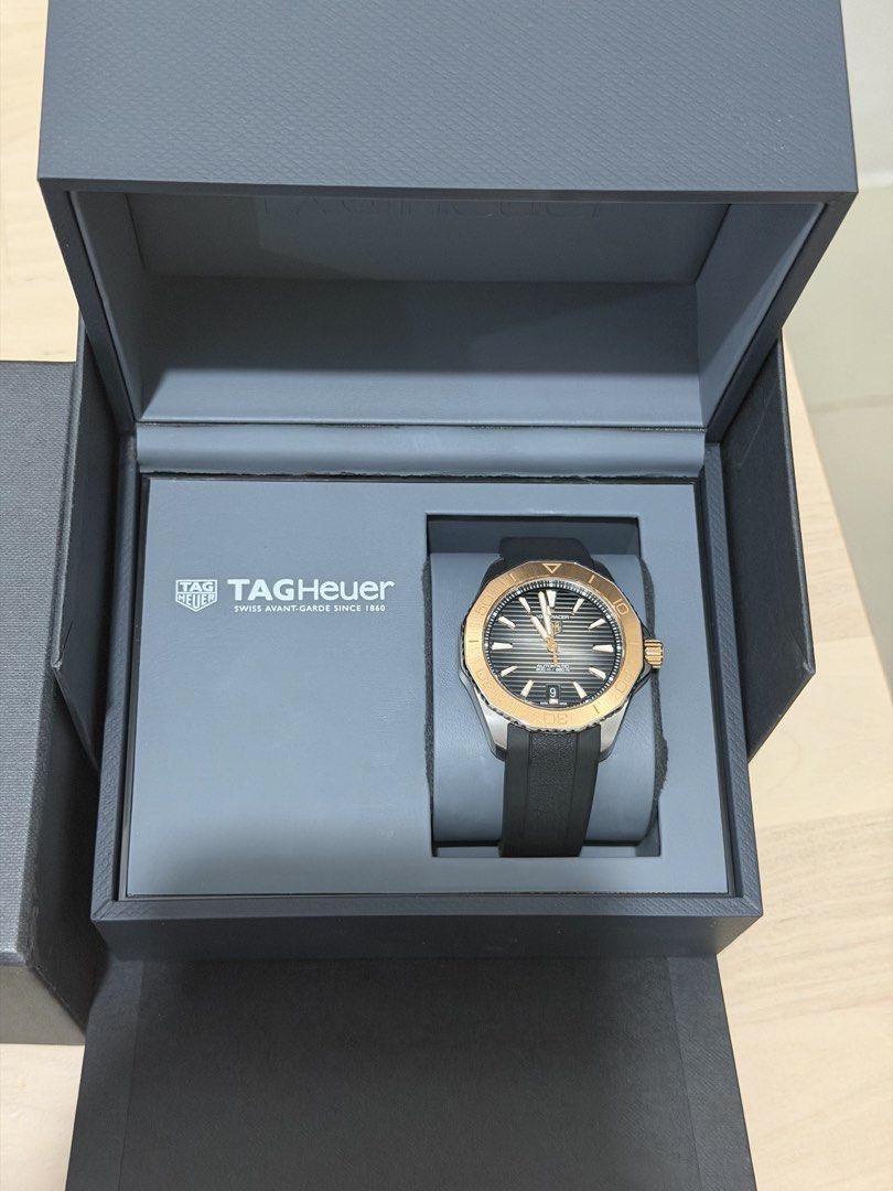 Tag Heuer Aquaracer (Category: Luxury Watches) located in Quezon City. Submitted by RPstore (Listing ID 1442893577, Image 3). Description: Luxury meets ultra-resistance in this showy TAG Heuer Aquaracer. The 18K 5N rose-gold bezel inlay and screw-down crown stand out next to the smoky-black dial adorned with highly legible hands and markers. A watch geared for every achievement..