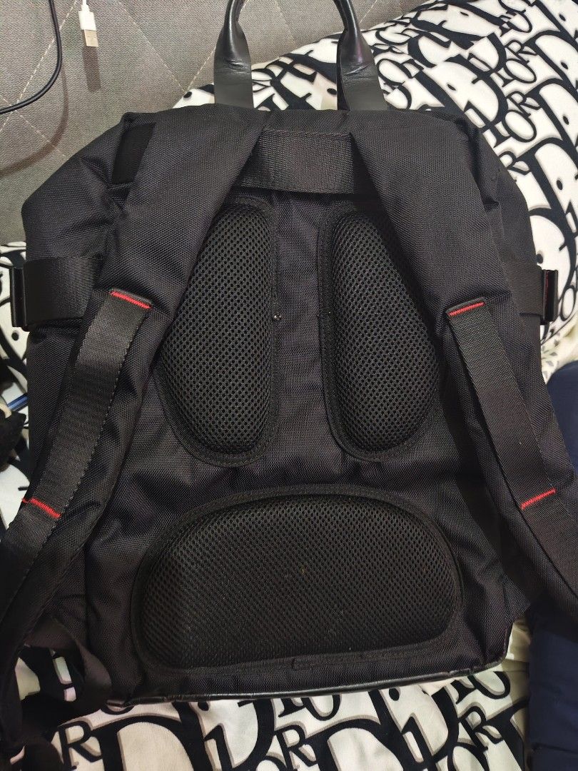 TAG HEUER Black Nylon Leather Trim Backpack (Category: Backpacks) located in Manila. Submitted by maantonett17871 (Listing ID 1442825765, Image 3). Description: - Authentic TAG HEUER backpack - Made with durable nylon and leather trim - Front zip pocket for easy access - Padded back straps for maximum comfort - Interior features TAG HEUER logo lining - Ideal for daily use, work, or travel.
