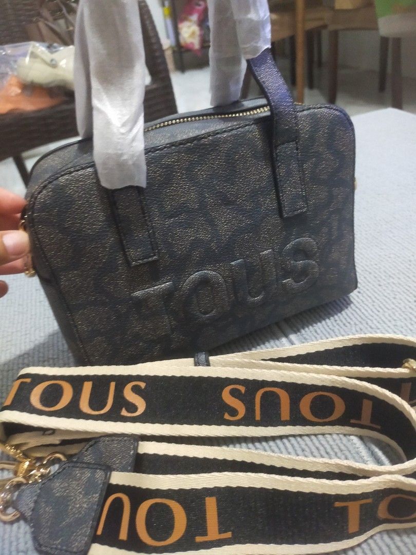 Tous Cross body bag (Category: Cross-body Bags) located in Cavite. Submitted by jaycel79 (Listing ID 1442839066, Image 3). Description: brand new and free shipping..