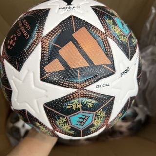 (Category: ) located in . Submitted by eliteballjerseyzz (Listing ID 1442868429, Image 1). Description: .