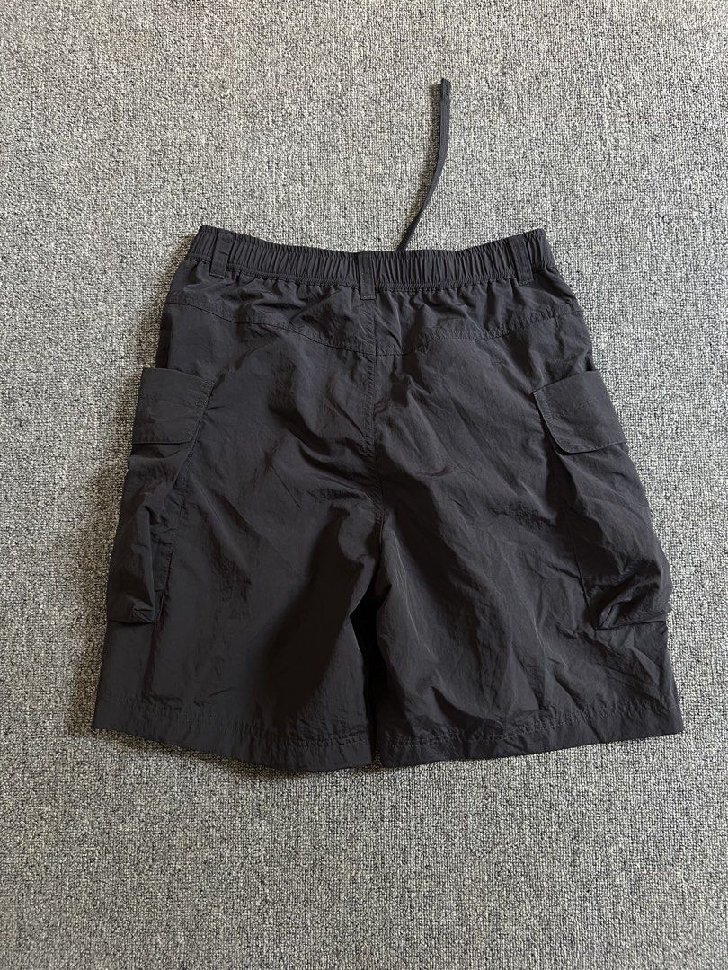 UNIQLO Parachute Short (Category: Shorts) located in Cebu City. Submitted by beyond.curations (Listing ID 1442761469, Image 2). Description: UNIQLO Parachute Short Size : 30 - 36W Condition : as new Flaws : none.