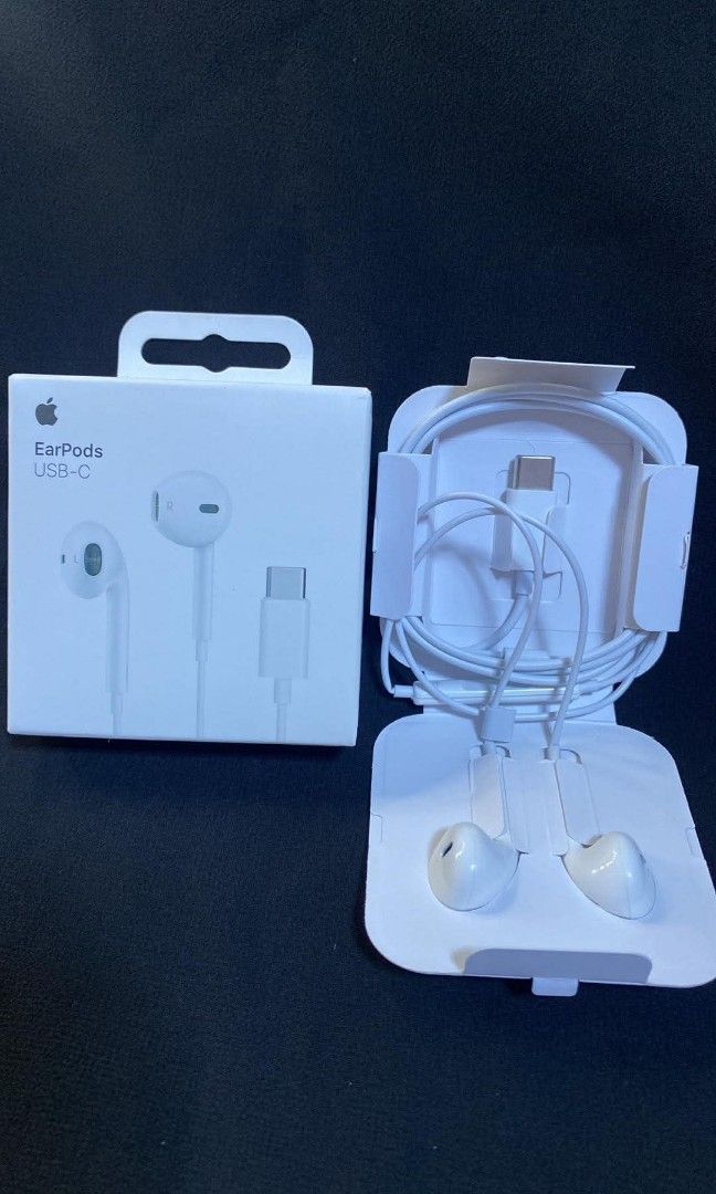 Usb-c earpods (Category: Headphones & Headsets) located in Manila. Submitted by milasgadgetph (Listing ID 1442840233, Image 1). Description: .