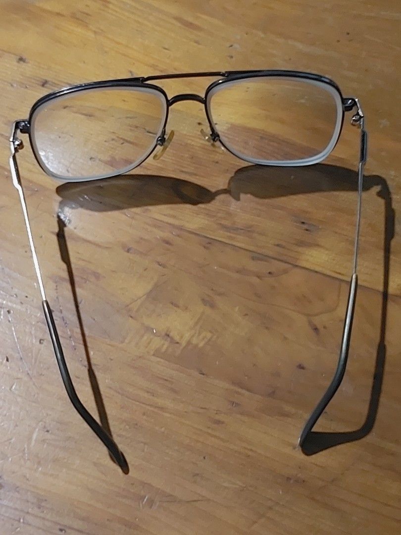 Vintage Burberrys 303 double bridge Pilot Frame (Category: Sunglasses & Eyewear) located in Bulacan. Submitted by hnbfinds (Listing ID 1442834306, Image 3). Description: Timeless British luxury from the archives. 🇬🇧✨Unearthing a rare piece of eyewear history with these authentic vintage Burberrys 303 double-bridge pilot frames. Produced during the pre-1999 era, this iconic silhouette features a striking black and gold metal finish that perfectl