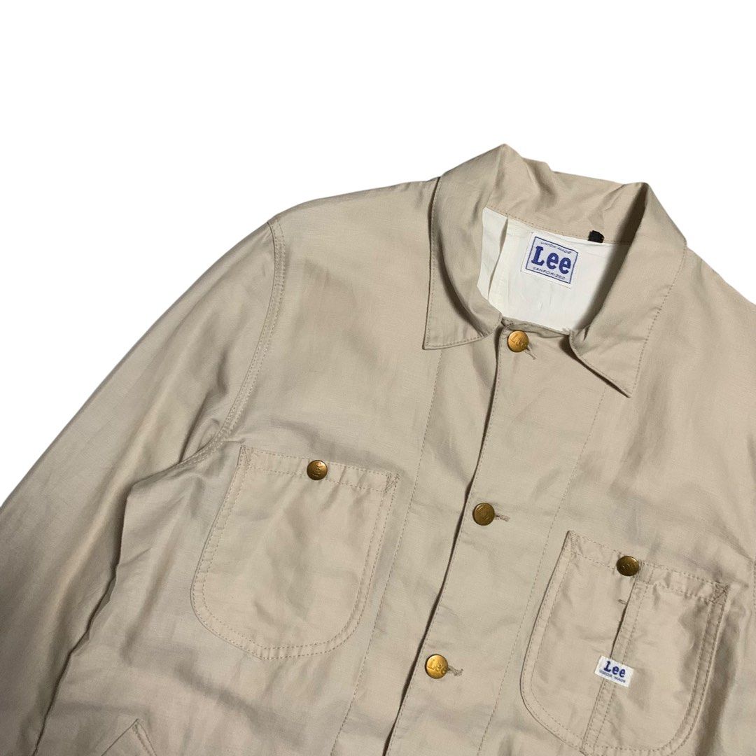Vintage Lee Union Made Buttondown Chore Jacket (Category: Coats, Jackets and Outerwear) located in Baguio. Submitted by thesecretshop_ph (Listing ID 1442819823, Image 3). Description: Size: Medium Lenght: 34.5” Width: 21” Issue: -.