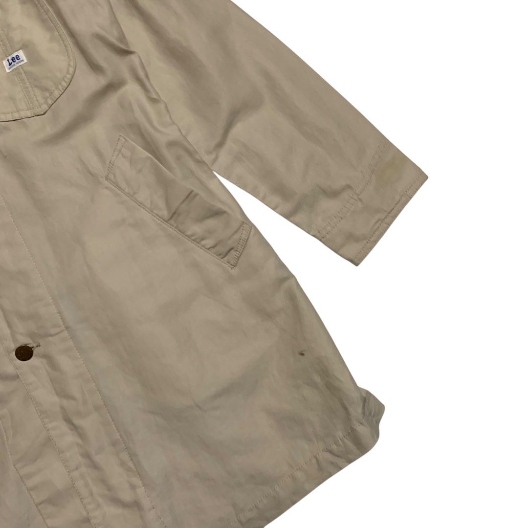 Vintage Lee Union Made Buttondown Chore Jacket (Category: Coats, Jackets and Outerwear) located in Baguio. Submitted by thesecretshop_ph (Listing ID 1442819823, Image 2). Description: Size: Medium Lenght: 34.5” Width: 21” Issue: -.