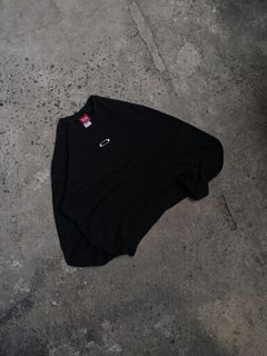 (Category: ) located in . Submitted by commonmwear (Listing ID 1442849200, Image 1). Description: .