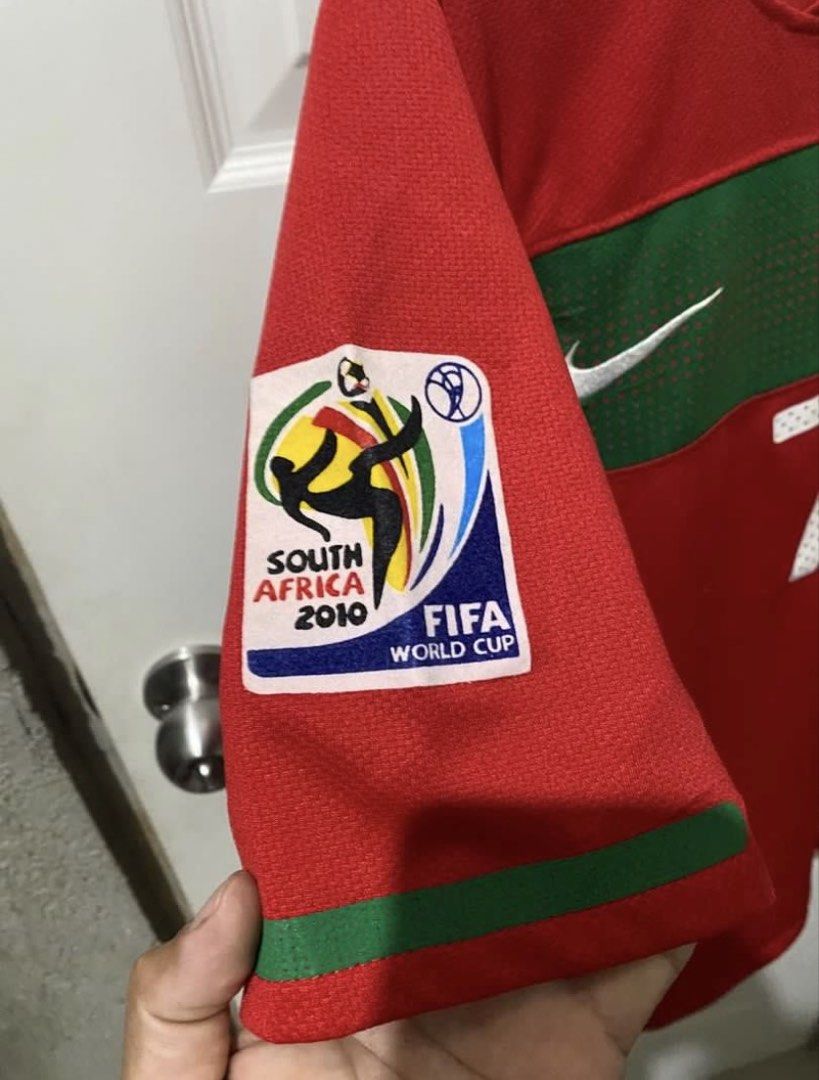 Vintage ronaldo jersey (Category: Activewear) located in Agdangan. Submitted by aidenbotchog25 (Listing ID 1442826905, Image 1). Description: Vintage nike original Nike 2010 fiba South Africa Ronaldo jersey .
