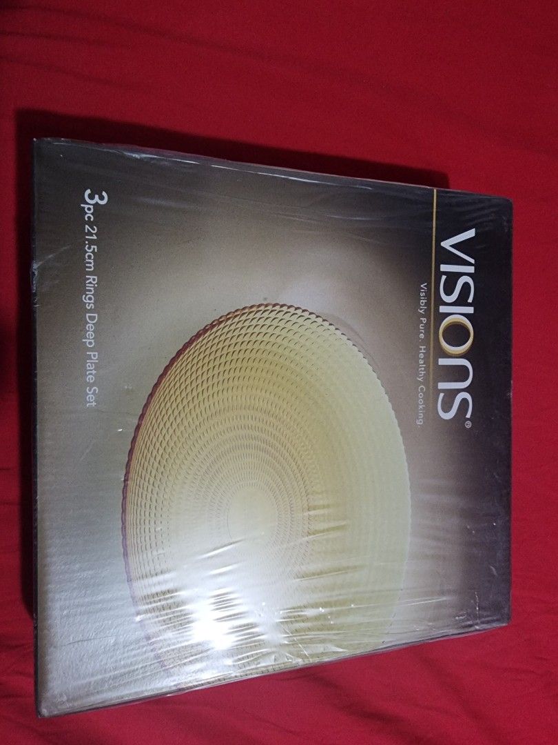 Visions Cookware Set - Wok, Saucepan, Plates, and Covered Saucepan