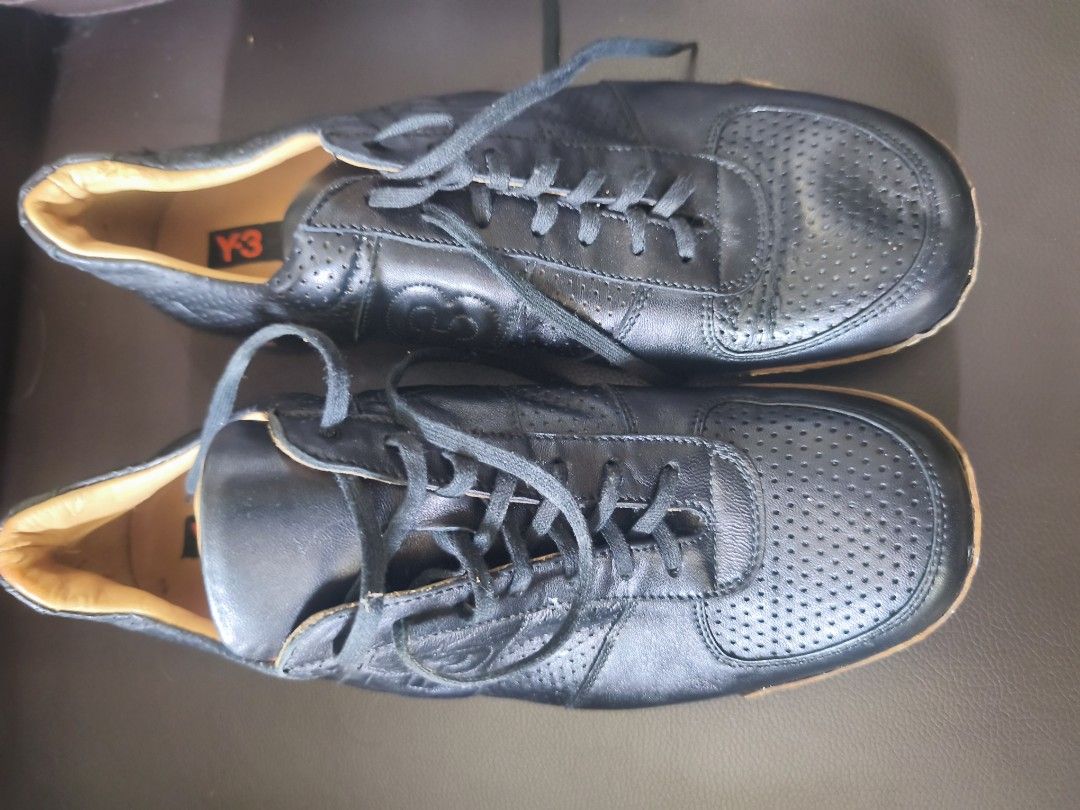 Y-3 Yohji Yamamoto Leather Sneakers UK7 Made In Italy (Category: Sneakers) located in Muntinlupa City. Submitted by silent_mute (Listing ID 1442784628, Image 2). Description: Gcash/BPI.