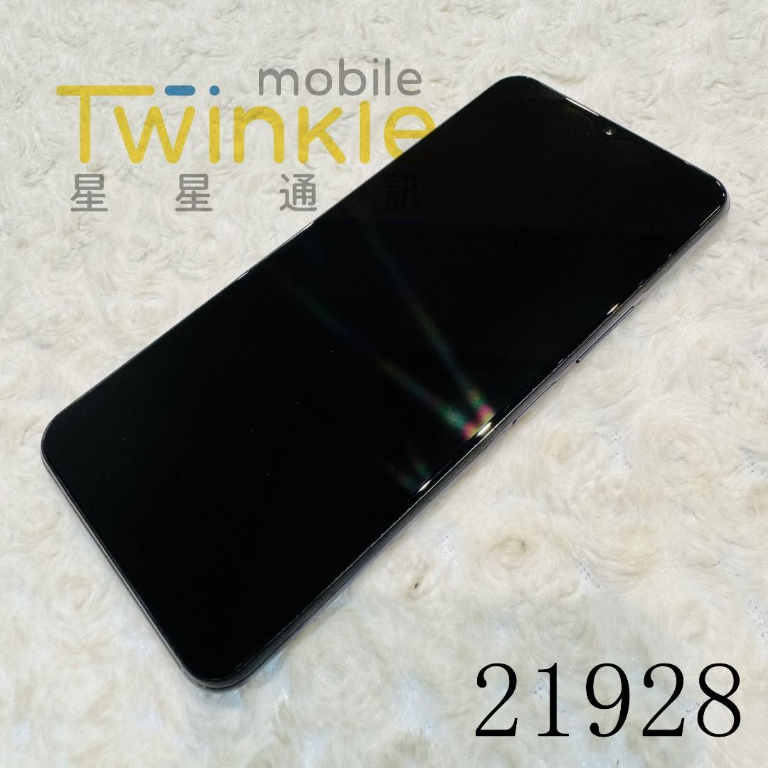 由 twinkletainan (刊登 ID 1446963031，圖片 2) 提交，位於 台南市 (Tainan) 的 ✨(星星通訊)二手 單手機 機況還不錯🌹~vivo Y72 5G 8+128GB 宇宙黑 9成新，實體門市最安心♥ (類別：Vivo)，說明：✨ 請勿直接下標！門市手機流動快！下標前請先聊聊或與服務人員聯繫確認有無現貨✨ ✨ 門市有各種漂亮機型，歡迎親臨門市逛逛✨ ✨ 電話及住址請參閱關於我✨ ✨ 本賣場手機來源絕對正常，不賣贓機故障機✨ ✨ 本賣場手機皆親自收購，嚴格檢查，並非大量購入同行二手機來轉賣✨ ✨ 本賣場店保不包含損耗品，比如電池及隨附配件✨ 『Model』 ：vivo Y72 5G 『Storage Capacity』 ：8GB + 128GB 『Color』 ：Cosmic Black 『Accessories』 ： 『Warranty Condition』 ：Over warranty 『Product Appearance』 ：90% NEW 『