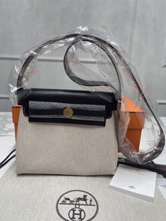 （分類：）位於 。 由 miche11e. 提交（商品編號 1446913946，圖片 1）。簡介： 。