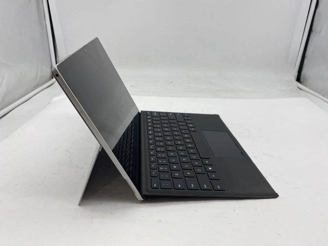 🚀 Microsoft Surface Pro 6 (i5 / 8GB RAM / 256GB SSD) 🚀