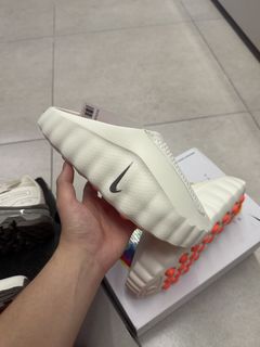 (Category: ) located in . Submitted by hypedxda_sneakers (Listing ID 1447103691, Image 1). Description: .
