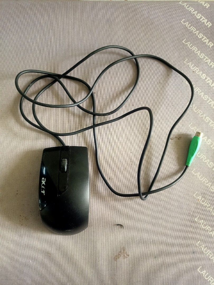 Acer basic wired optical mouse (Category: Mouse & Mousepads) located in Kuala Selangor. Submitted by radiomoviespace (Listing ID 1446946043, Image 1). Description: description in the photo.