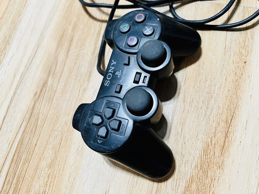 Affordable Sony PlayStation 2 controller 😍👌🏻 (Category: Controllers) located in Malolos. Submitted by afford.japan (Listing ID 1447045672, Image 2). Description: .