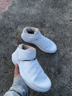 (Category: ) located in . Submitted by dsneakers324 (Listing ID 1446983436, Image 1). Description: .