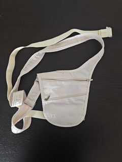 （分類：）位於 。 由 cp2626 提交（商品編號 1446946495，圖片 1）。簡介： 。