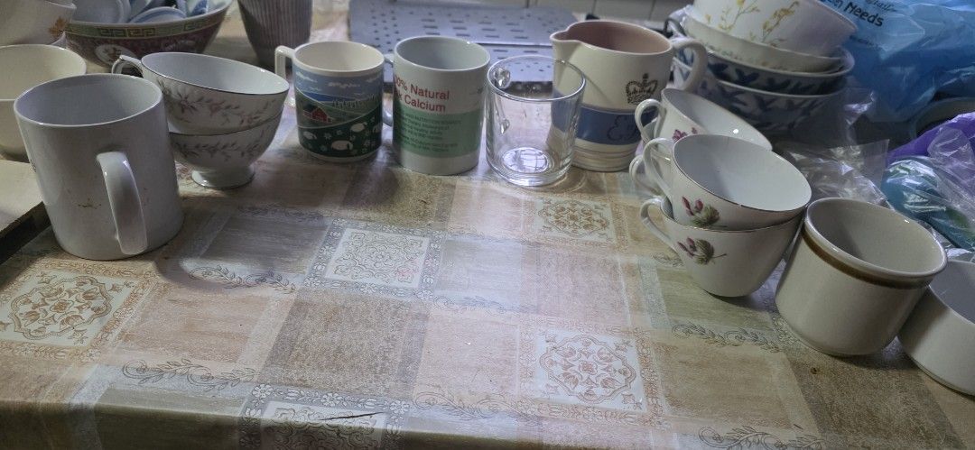 Assorted Mugs and Cups Collection497661377575669760