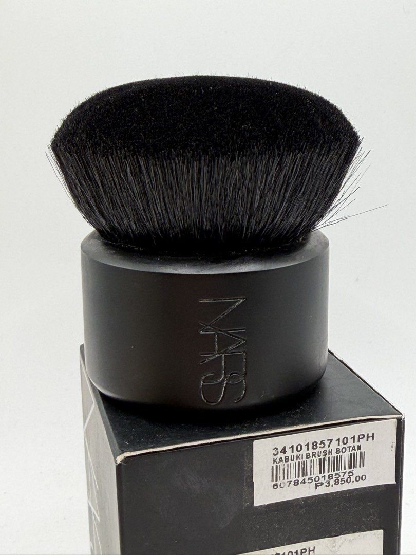 Authentic NARS Botan Kabuki Brush (Category: Makeup) located in Mandaluyong City. Submitted by elle_scent (Listing ID 1446948524, Image 1). Description: Authentic Brandnew With imperfections hence selling low please check posted pics bawal po sa maselan Location Mandaluyong Lalamove Grab Manila Area JRS only for provincial area Mode of payment Gcash or BDO LAST PRICE POSTED asking for discount will NOT entertain selling low .