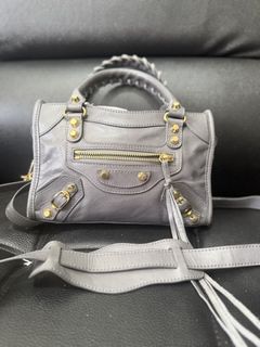 (Kategori: ) berada di . Dikirim oleh louisselle.bag (ID iklan 1446954152, Gambar 1). Deskripsi: .