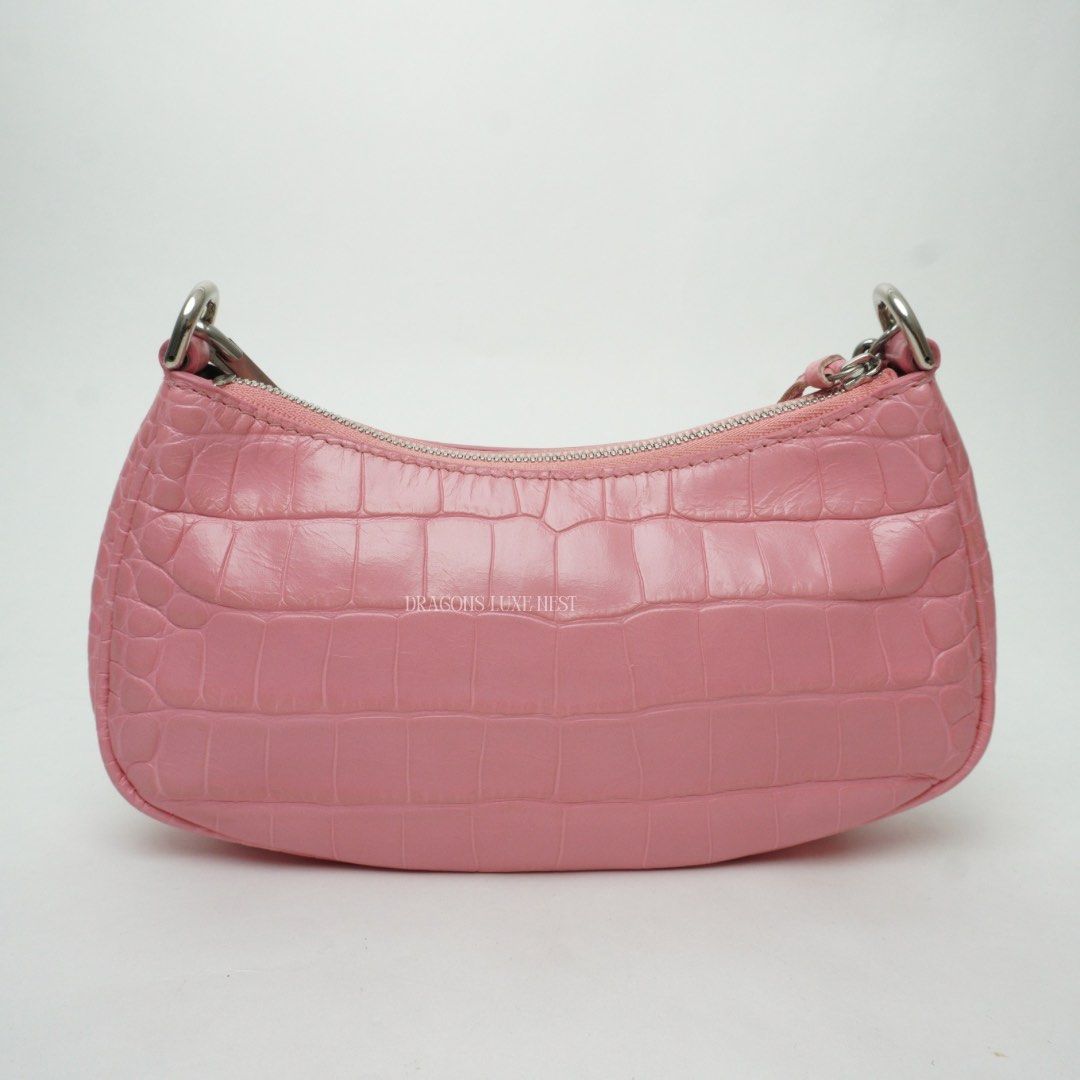 Balenciaga Le Cagole (Category: Luxury Bags & Wallets) located in Taguig. Submitted by dluxenest (Listing ID 1446952492, Image 3). Description: Last price posted You may follow us on IG : dluxenest FB : Dragons Luxe Nest.
