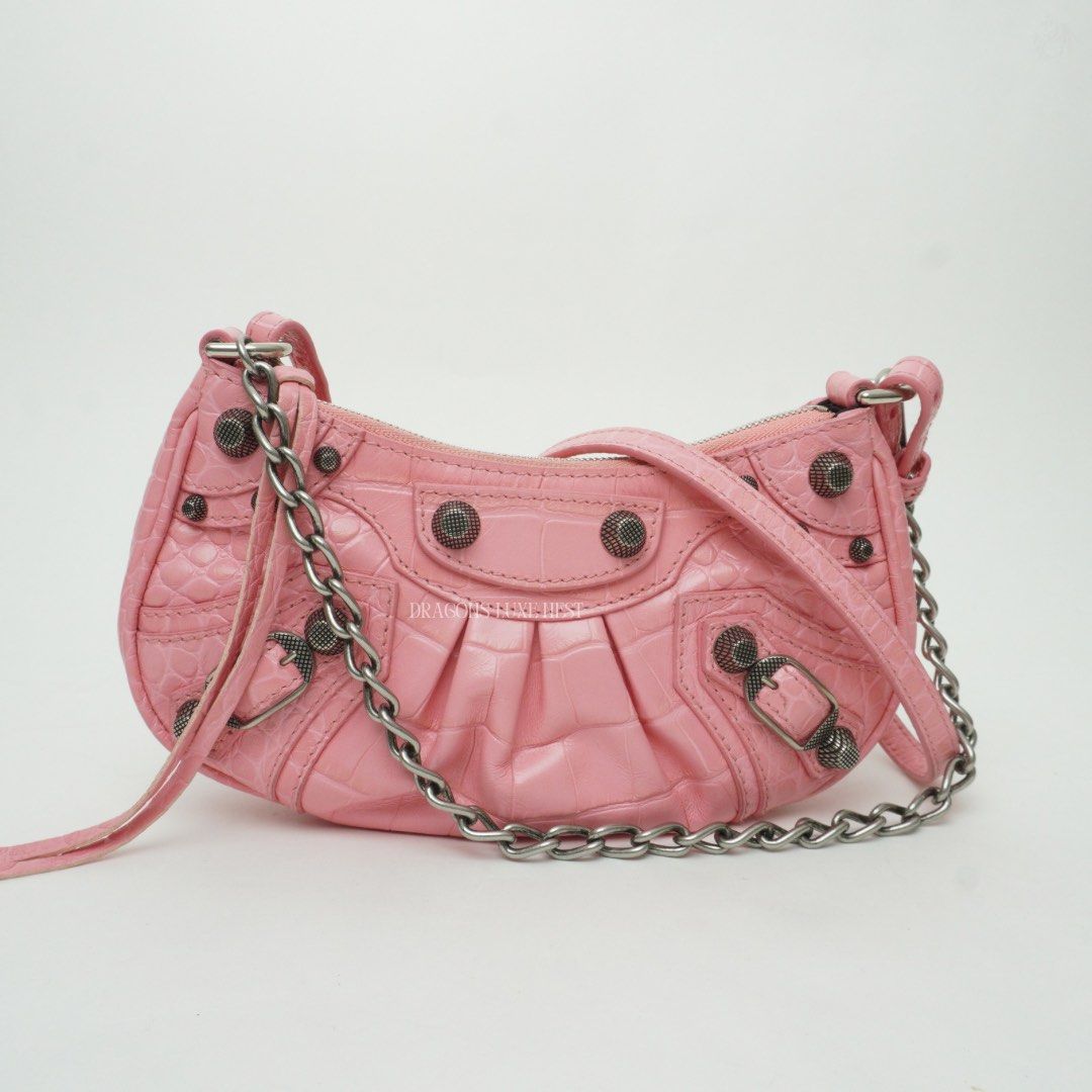 Balenciaga Le Cagole (Category: Luxury Bags & Wallets) located in Taguig. Submitted by dluxenest (Listing ID 1446952492, Image 1). Description: Last price posted You may follow us on IG : dluxenest FB : Dragons Luxe Nest.
