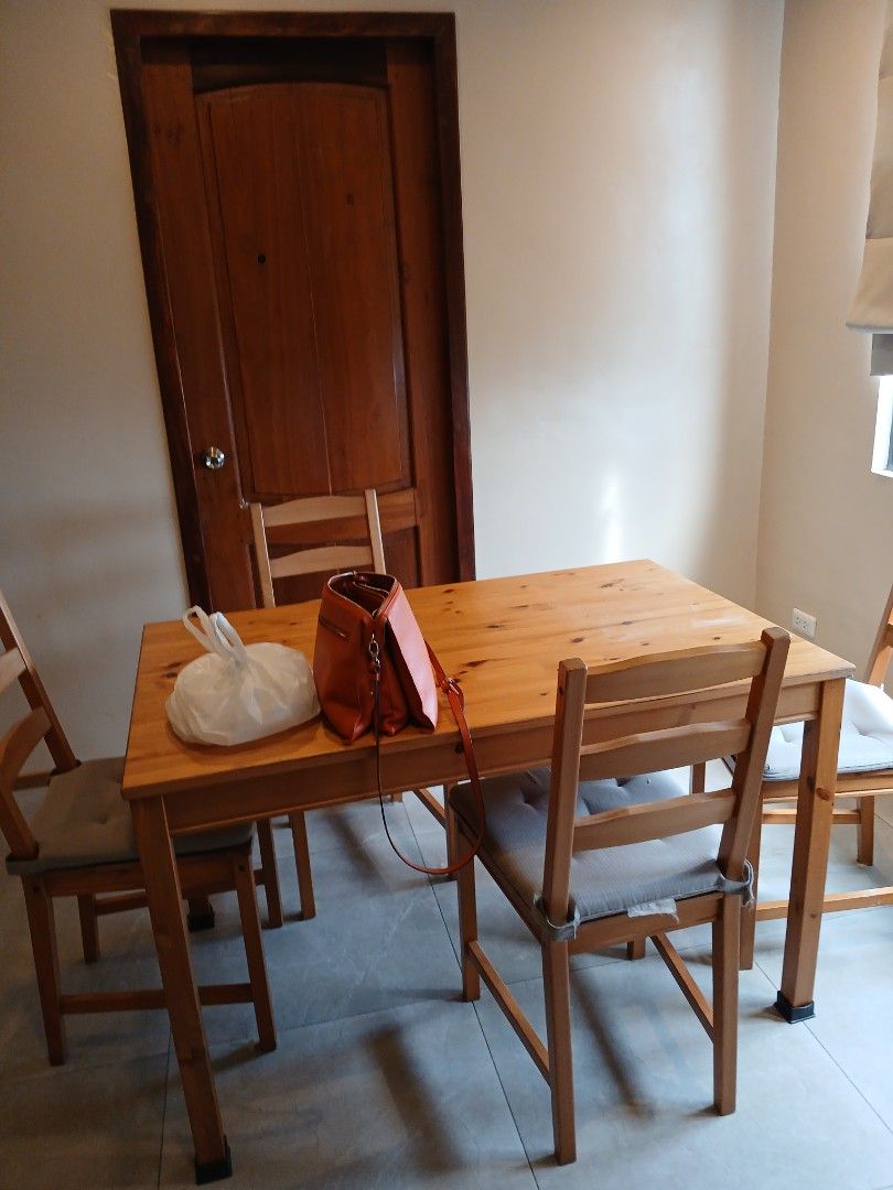 BARON Tower 3 Bedrooms Ffurn (Category: Apartments & Condos) located in Quezon City. Submitted by bengco99 (Listing ID 1390255203, Image 1). Description: New never been occupied. to be sold furnished 1 parking 19.8m with balcony facing Wackwack Golf course. for photos n details contact Beng 0998-367-9008 0916-638-4533.