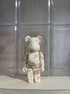 (Category: ) located in . Submitted by Bearbrick18 (Listing ID 1446936153, Image 1). Description: .