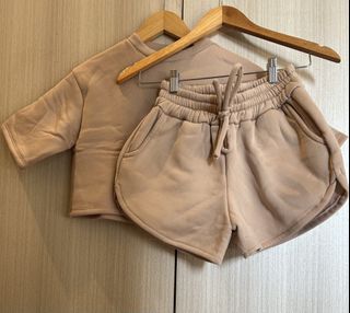 (Category: ) located in . Submitted by kayeshoppe (Listing ID 1446966693, Image 1). Description: .