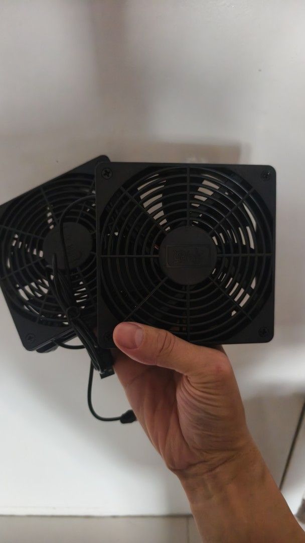 Black Computer Case Fan with USB Cable497442153489377281