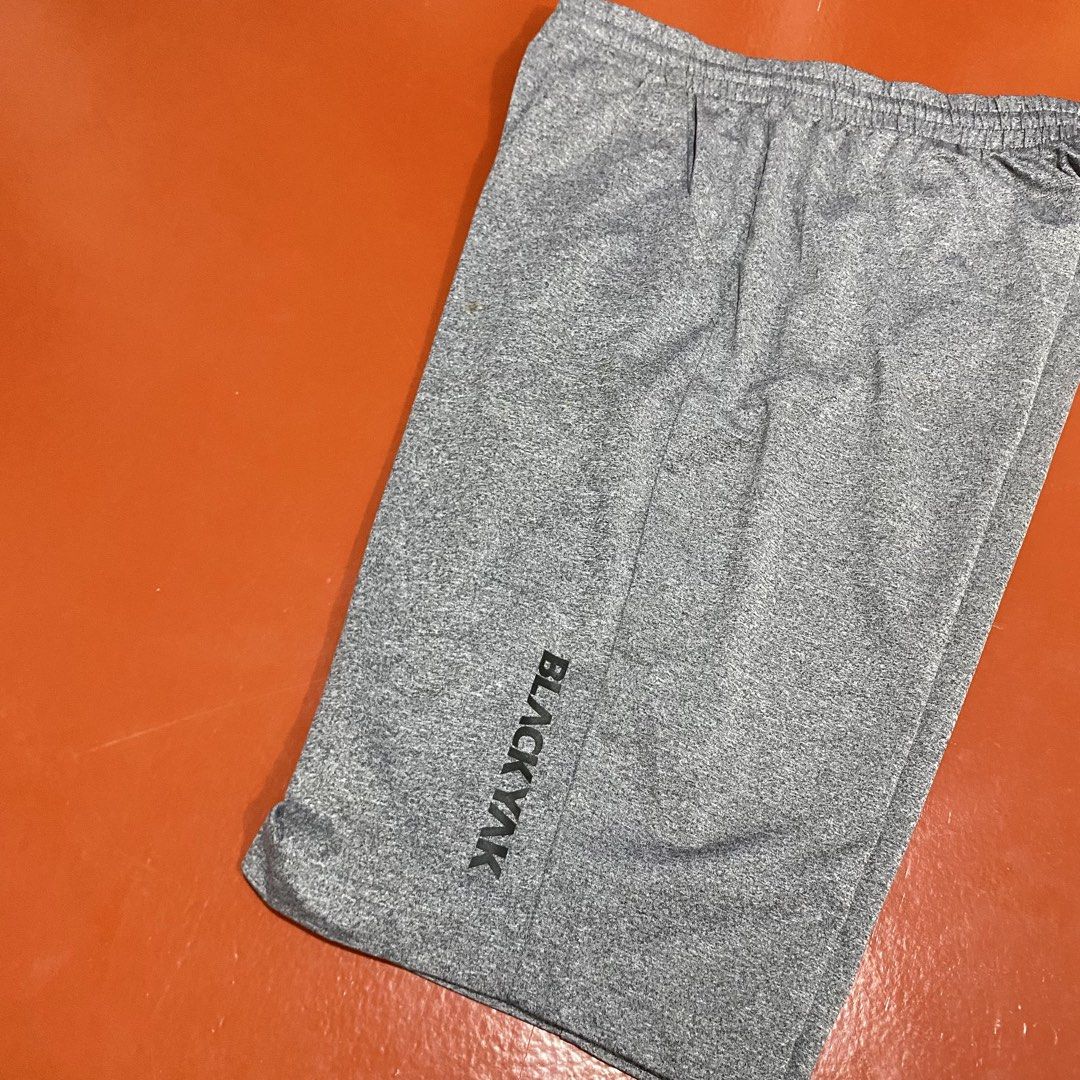 BLACK YAK OUTDOOR SHORTS (Category: Shorts) located in Pasig City. Submitted by buzzthrifty (Listing ID 1447081065, Image 1). Description: SIZE26-32 WAIST 20" LENGTH 8.5" LEG HOLE GOOD AS NEW .