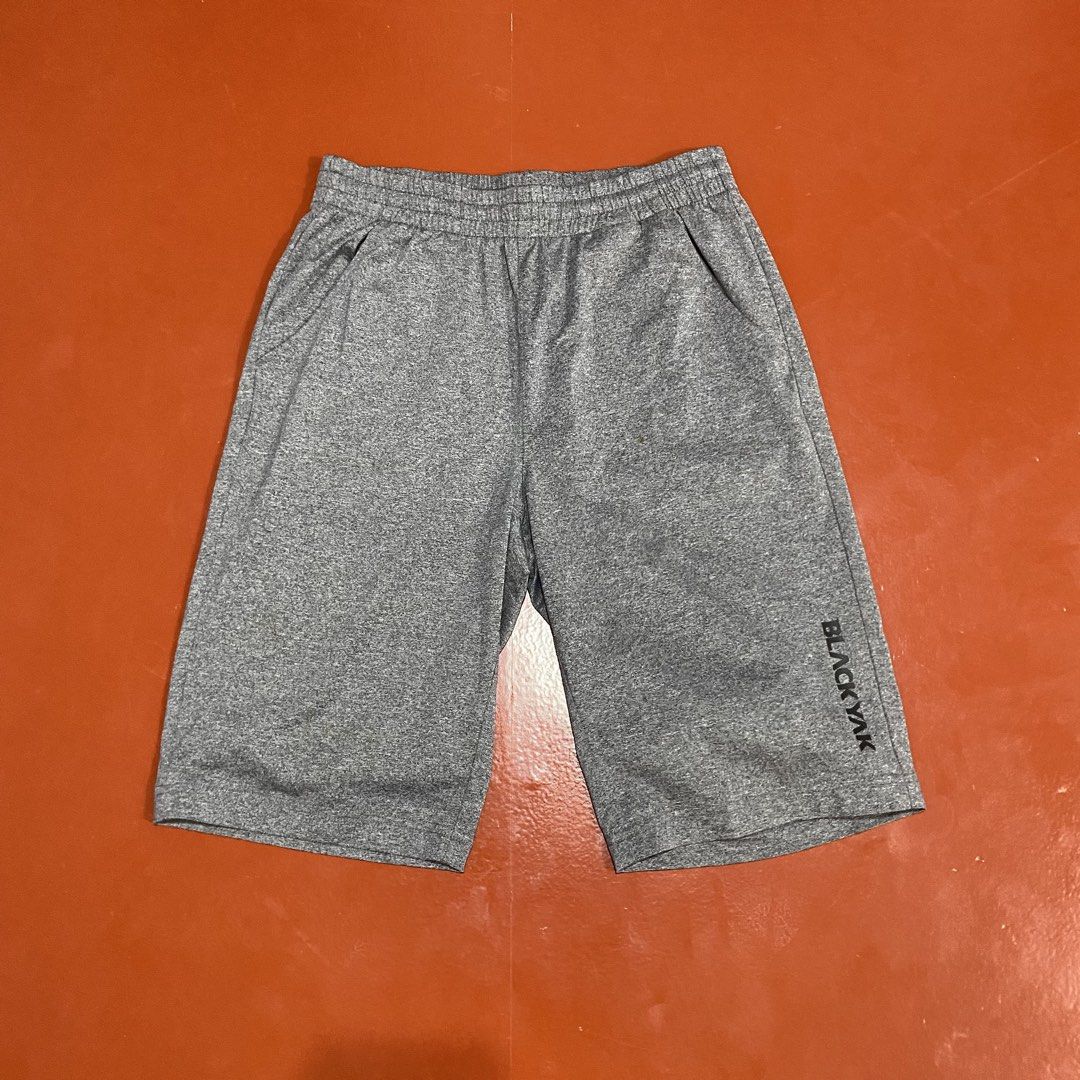 BLACK YAK OUTDOOR SHORTS (Category: Shorts) located in Pasig City. Submitted by buzzthrifty (Listing ID 1447081065, Image 2). Description: SIZE26-32 WAIST 20" LENGTH 8.5" LEG HOLE GOOD AS NEW .