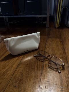 (Category: ) located in . Submitted by blueroomfinds (Listing ID 1447014716, Image 1). Description: .