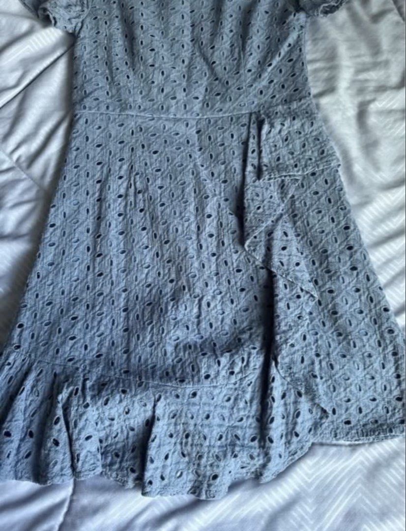 Blue short sleeve hollow dress (Category: Dresses) located in Simpang Ampat. Submitted by firstchoisebb (Listing ID 1446958063, Image 2). Description: .
