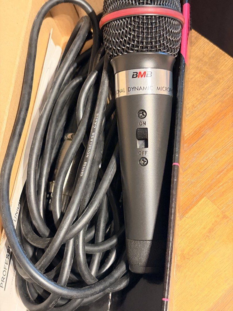 BMB Microphone497293428869703681