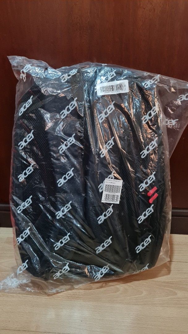 Bnew!! ORIGINAL Acer and Giordano Polyester Backpacks (Category: Backpacks) located in Manila. Submitted by shaneshadow (Listing ID 1446926703, Image 3). Description: BRAND NEW ACER and GIORDANO Backpack!! Got them both from official stores, Giordano backpack (from international) - Acer Nitro Gaming Urban Backpack for 15.6' Laptops and Notebooks - Black, Red for 280 - Giordano Polyester Backpack for 800 (SOLD) **Open packagings for picture purpos