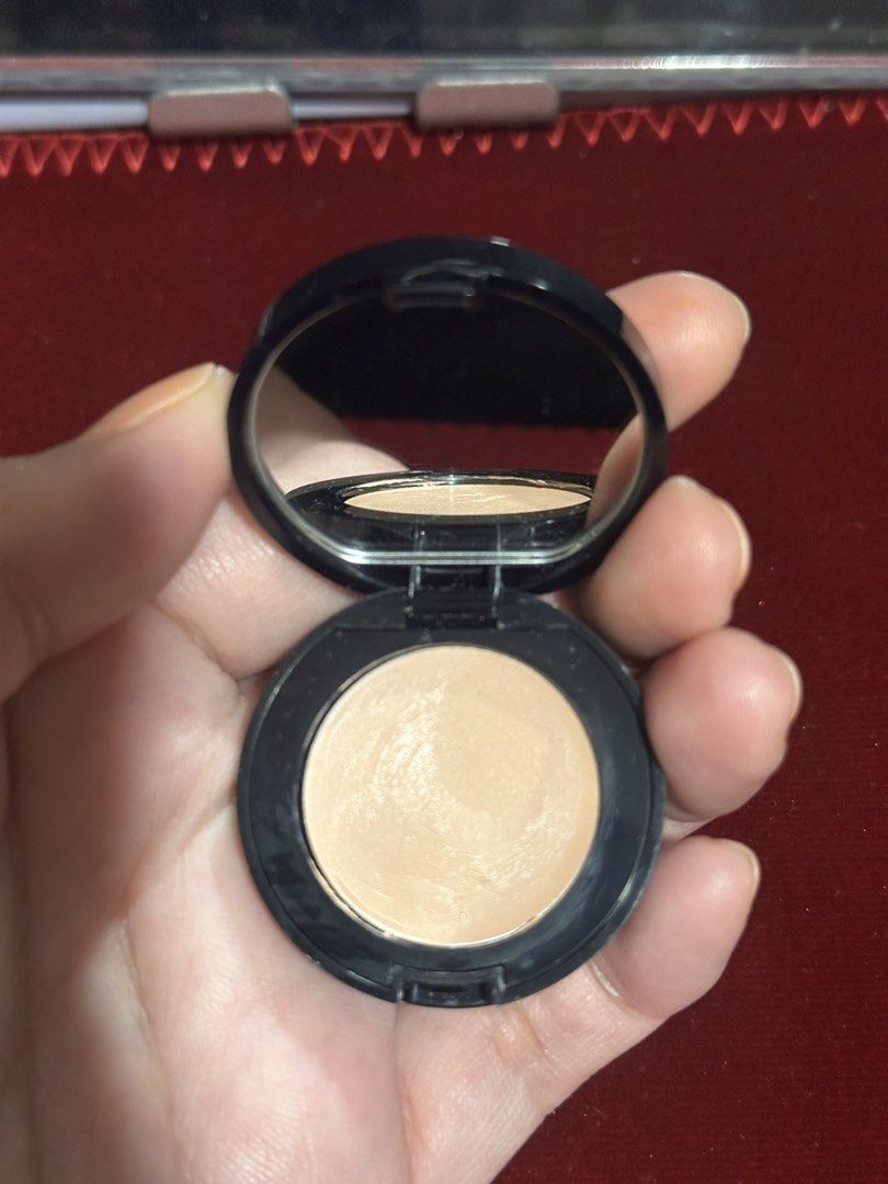Bobbi Brown Corrector - Light Bisque (Category: Makeup) located in Balagtas. Submitted by venta.shop (Listing ID 1445163636, Image 2). Description: Color corrector. Too light for me. Swatched only. 🥰 Batch code A23. Mfg year 2023. This was given/opened on 12/2025. .