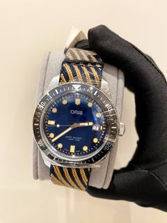 (Category: ) located in . Submitted by watchluxury888 (Listing ID 1447018152, Image 1). Description: .