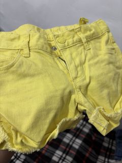 (Category: ) located in . Submitted by decluttermommaa (Listing ID 1446956665, Image 1). Description: .