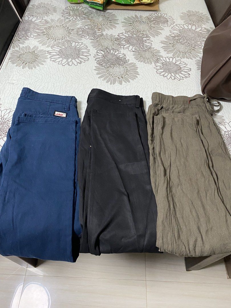 Brown Tote Bag & JAG Jeans Bundle (Category: Tote Bags) located in Manila. Submitted by simple_ideas (Listing ID 1447021512, Image 2). Description: - Classic brown tote bag with secure button closure. - Blue JAG jeans, size 28, featuring stylish red stitching. - Versatile black pants. - Casual khaki pants. - Ideal bundle for everyday wear and easy styling. Bundled item di na ginagamit size range ng jeans 28-29.