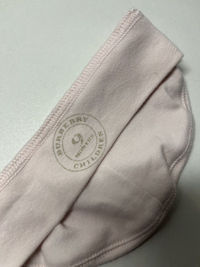 Burberry Bonnet (Category: Babies & Kids Fashion) located in Rizal. Submitted by dyclutterr (Listing ID 1447101882, Image 1). Description: .