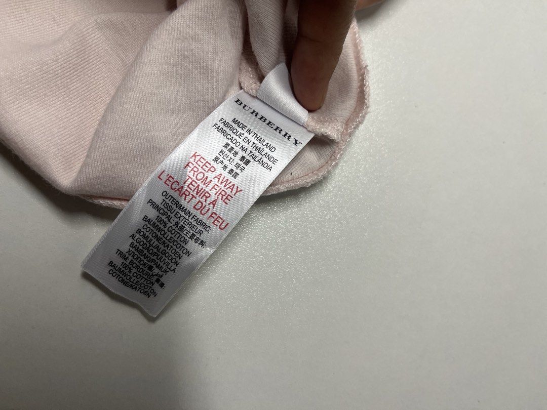 Burberry Bonnet (Category: Babies & Kids Fashion) located in Rizal. Submitted by dyclutterr (Listing ID 1447101882, Image 3). Description: .